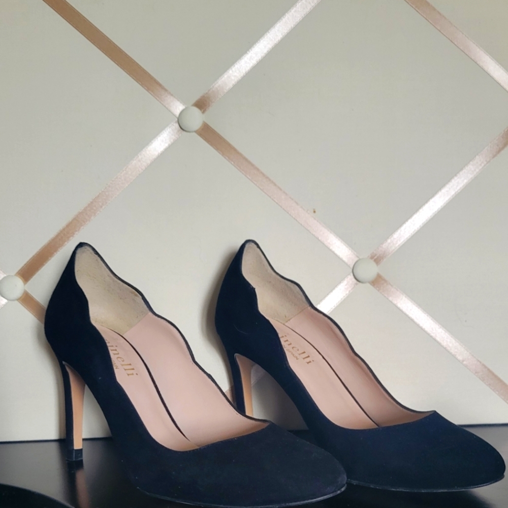 Minelli Black scalloped heels